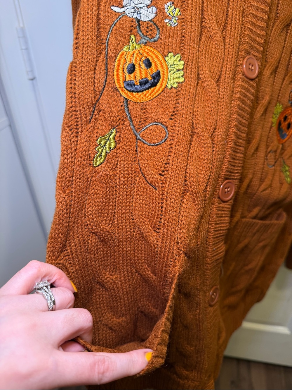 NWOT Peanuts Halloween Embroidered Knitted Ladies Cardigan - Picture 3 of 9